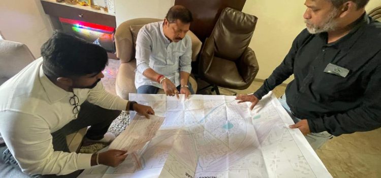 म्हाडा वसाहतीतील मलनिःसारण वाहिन्यांच्या उन्नतीकरण्याचे पहिल्या टप्प्यातील कामांचा आढावा