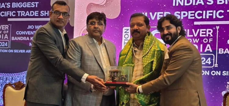 इंडियन बुलियन ज्वेलर्स असोसिएशनने सादर केलेल्या भारतातील सर्वात मोठ्या आणि विशेष सिल्व्हर स्पेसिफिक ट्रेड शो, द सिल्व्हर शो ऑफ इंडिया या कार्यक्रमामध्ये प्रमुख पाहुणे म्हणून आमंत्रित केल्याबद्दल त्यांचे मन: पूर्वक धन्यवाद…