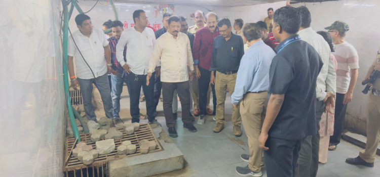 पूर्व द्रुतगती महामार्गावरील एव्हराड नगर येथे असलेल्या भुयारी मार्गात ची पाहणी केली